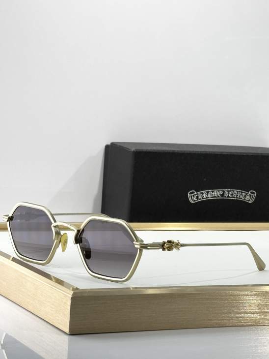 Picture of Chrome Hearts Sunglasses _SKUfw75976572fw